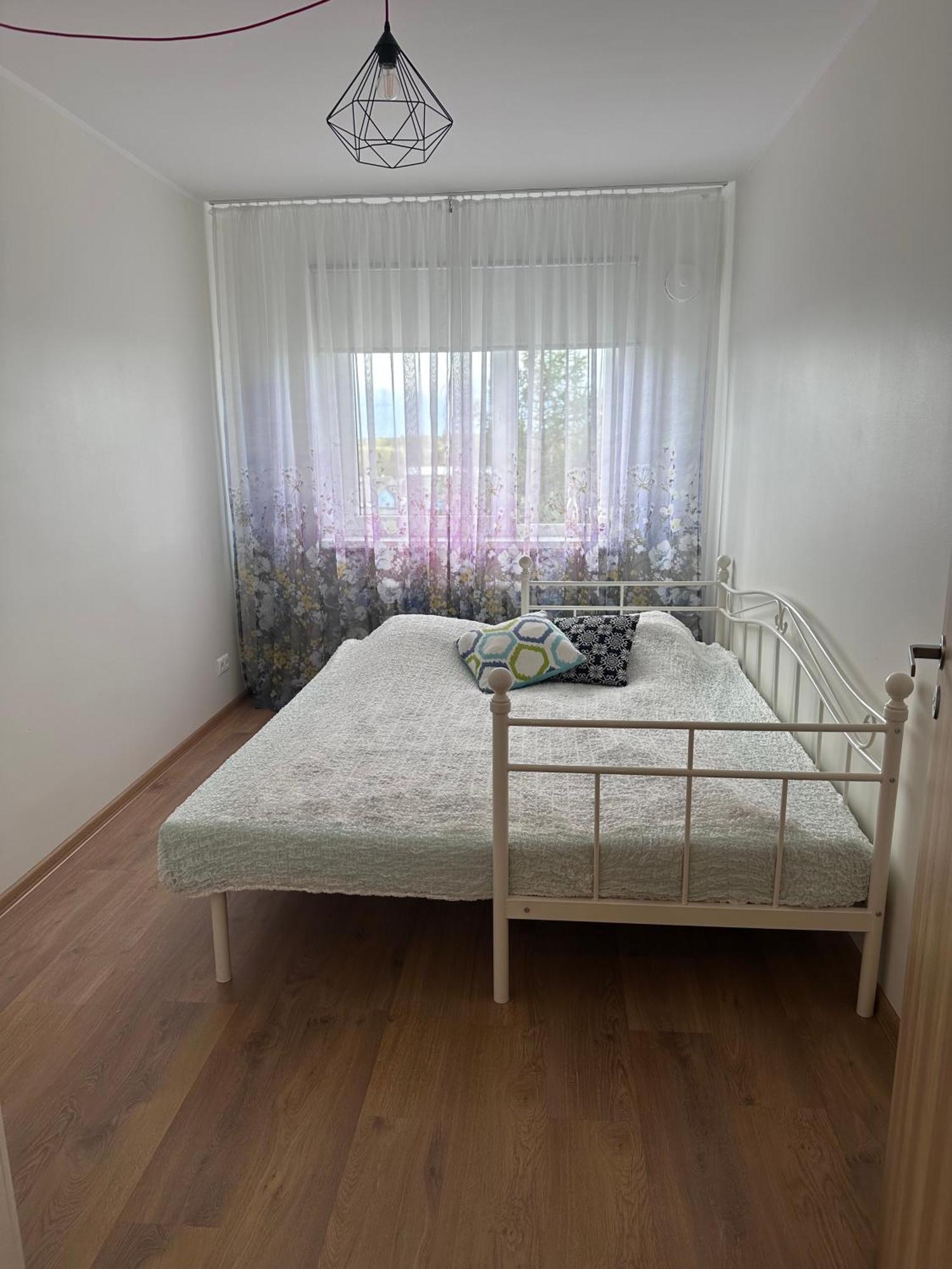 Kesklinna Apartement Hapsal Exteriör bild
